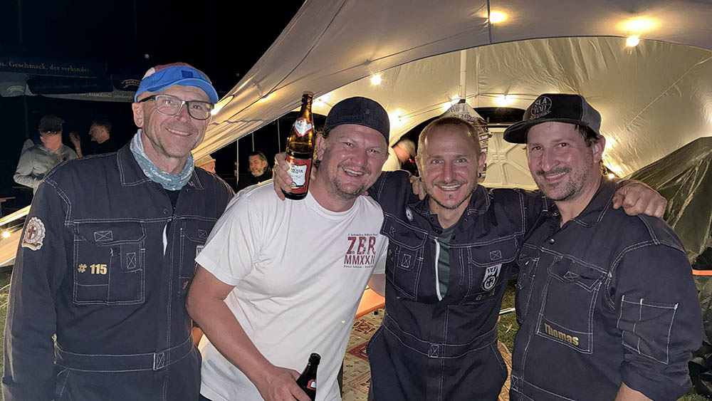 ... nach dem Rennen ;-) das Bierchen wohl verdient